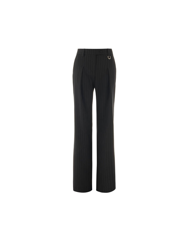 Tailored trousers with pliers