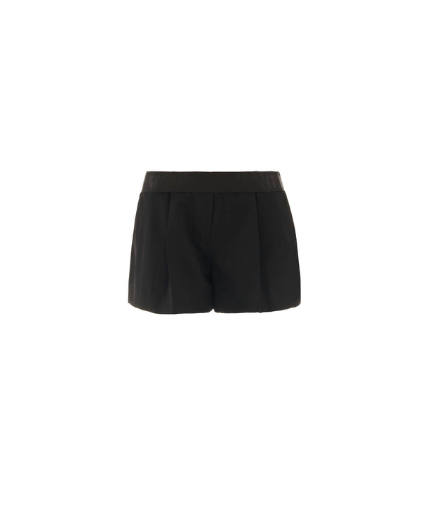 Tailored shorts with clips