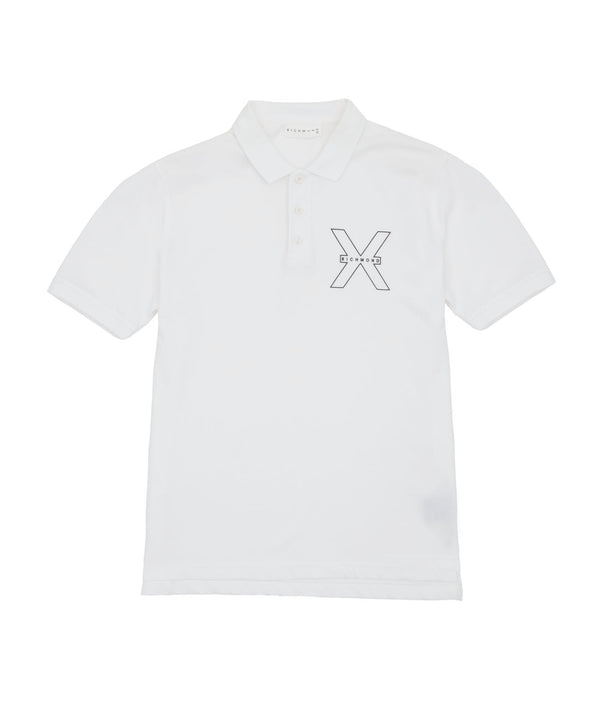 Polo shirt with logo applied on the front